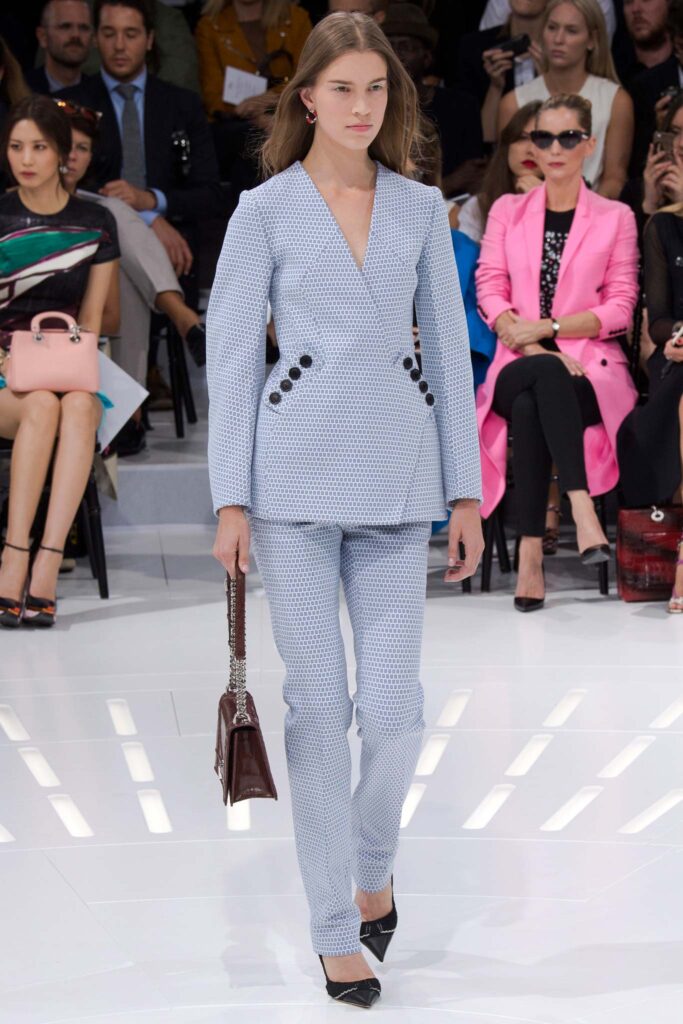 christian-dior-ss15-grace-cain-10