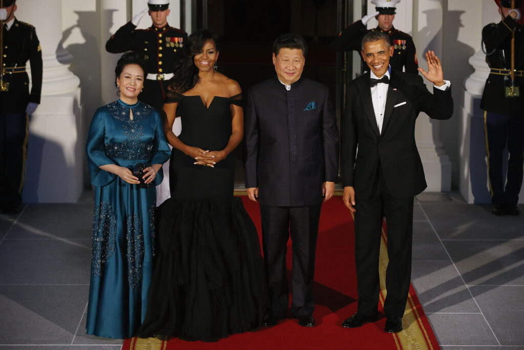 Full Hollywood glam in Vera Wang for the China State Dinner in Washington, 2015.