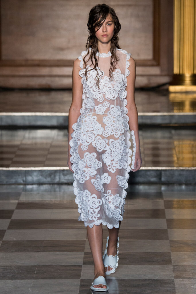 simone-rocha-ss15-grace-cain-11